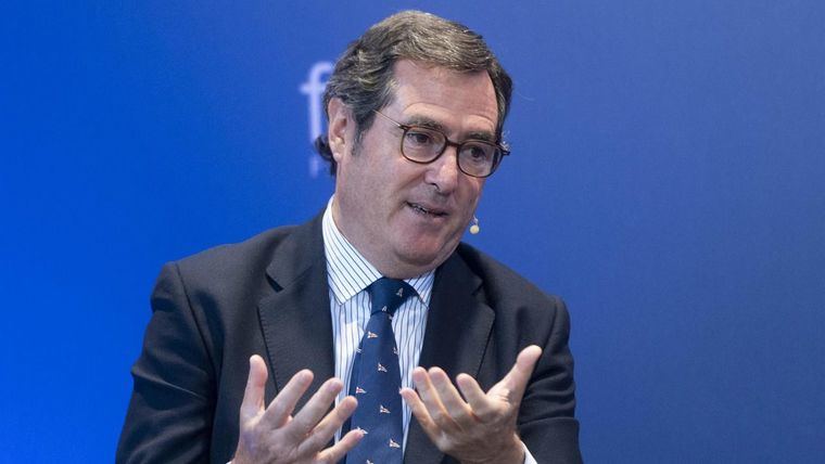 Garamendi (CEOE) pide que los españoles puedan votar el concierto catalán: 'Se está rompiendo el país en 17'