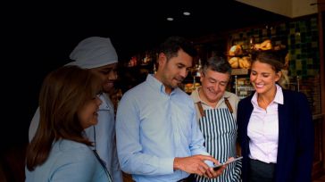 Orange lanza nuevos servicios digitales para la hostelería y el comercio
