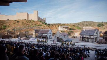 Page abre la puerta a que Farcama se pueda celebrar en las instalaciones de Puy du Fou