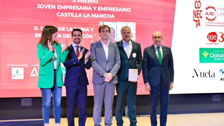 Globalcaja entrega el Premio Joven Empresario de Castilla-La Mancha como entidad financiera comprometida con el desarrollo socioeconómico de la región