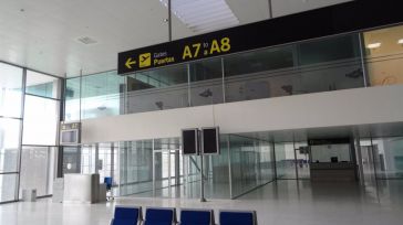 El Gobierno estudia convertir el aeropuerto de Ciudad Real en centro de inmigrantes sin avisar a la Junta y en contra de las instituciones provinciales