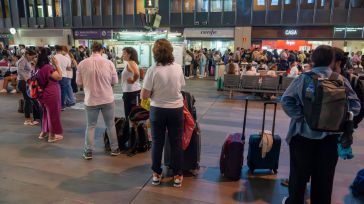 Los afectados por la cancelación de trenes podrán reclamar el precio del billete, el alojamiento o comida