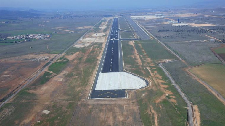 Page afirma que el aeropuerto de Ciudad Real será una herramienta 'muy útil' para el crecimiento de la región 