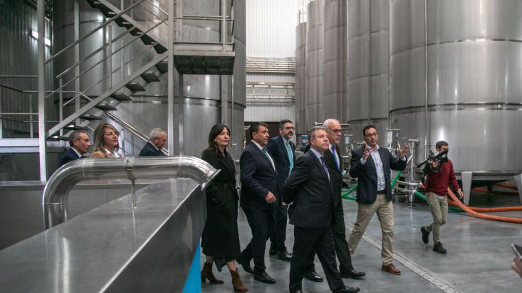 CLM celebra el aumento de exportaciones de vino y anuncia que trasladará a Europa la necesidad de proteger nuestros productos en el mercado internacional