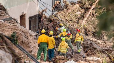 La Sierra de Albacete se moviliza para asistir a Letur en su día más crítico