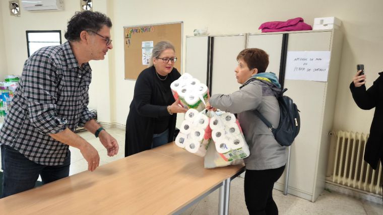El Ayuntamiento de Ciudad Real recoge la solidaridad de los vecinos con centenares de bolsas para los afectados de la DANA