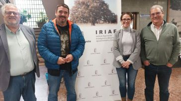 CLM destinará en 2025 tres millones de euros más en ayudas agroambientales para apicultores y apoyará la investigación apícola