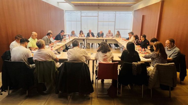 La Mesa Sectorial del SESCAM aprueba una nueva Oferta Pública de Empleo que permitirá la convocatoria de cerca de 5.400 plazas