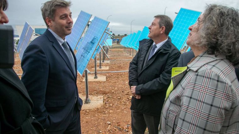 El presidente de CLM no quiere que España sea 'la planta fotovoltaica del planeta' sino la cuna de la industria de las renovables