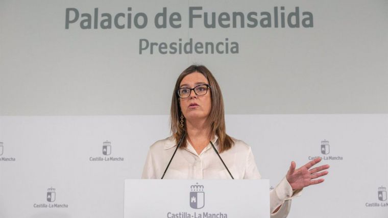 El Gobierno de CLM ve 'intolerable' la propuesta de Vox de expulsar a inmigrantes ilegales: 'Son racistas y clasistas'