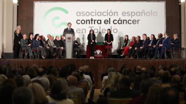 Carlos Velázquez ensalza la labor de la Asociación Española Contra el Cáncer que se dedica a ayudar y acompañar a todas las personas que sufren
