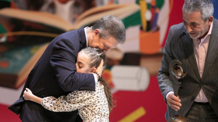 El presidente García-Page avanza una bajada progresiva de las ratios “hasta llegar a 22” alumnos en Primaria a partir del próximo curso