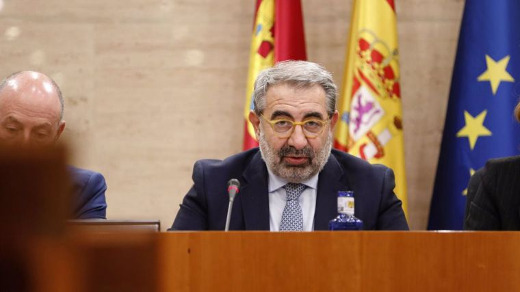 Sanz afirma que las cuentas del 2025 'consolidan y mejoran' la sanidad regional frente a las críticas de PP y Vox