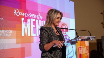 Milagros Tolón, en los Reconocimientos Menina 2024: “Hay que seguir rechazando actitudes machistas y poniendo freno a los comportamientos que denigran a la mujer”