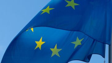 La actividad de la eurozona marca mínimos de diez meses en medio del "caos político"