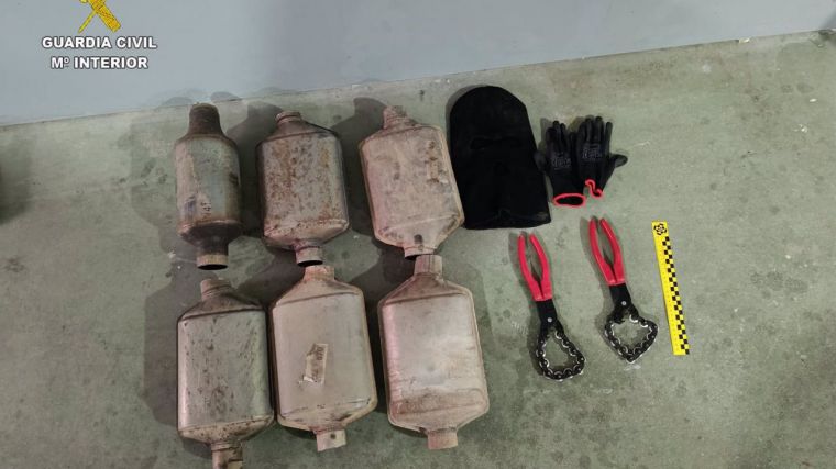 Dos detenidos por el robo de 64 catalizadores de vehículos en las provincias de Toledo y Cuenca 