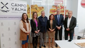Castilla-La Mancha promociona la IGP Mazapán de Toledo y los vinos de calidad de cara a la campaña de Navidad