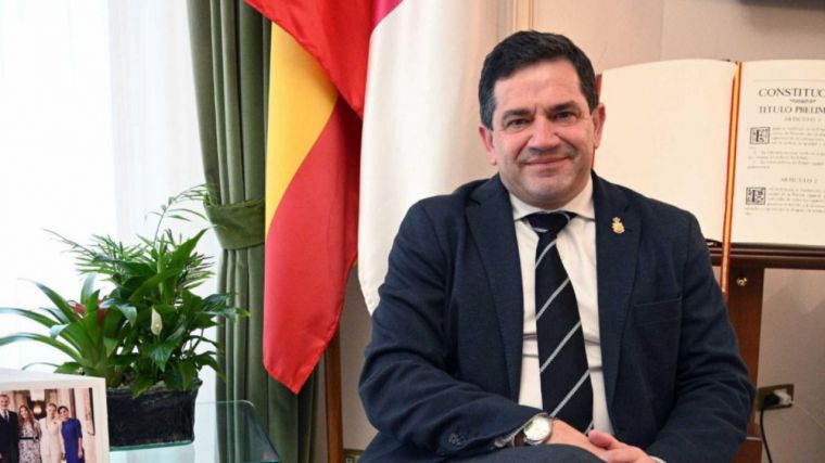 Valverde felicita al restaurante Epílogo de Tomelloso por su estrella Michelin y al Coto de Quevedo y a La Caminera por mantener este reconocimiento