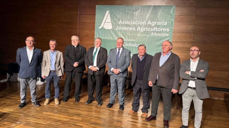 Lizán traslada a Asaja el compromiso de la Junta con la agricultura en la XXXIII Asamblea General Ordinaria en Albacete