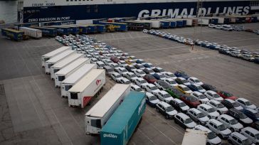 Los precios de exportaciones industriales suben un 0,1% en octubre y los de importaciones caen un 0,2%