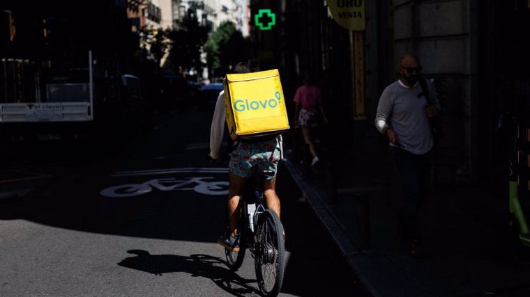 Glovo cambia de modelo laboral y contratará a sus repartidores en España