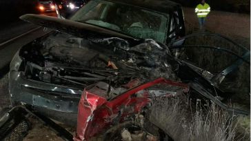 Lunes negro en un pueblo de Toledo: Un fallecido y un herido en un choque frontal de dos vehículos y un Guardia Civil atropellado
