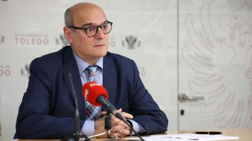 El mercadillo del martes se mantiene el 24 y el 31 de diciembre en el aparcamiento de Santa Teresa