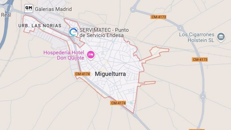 Herido un trabajador tras caer cuatro metros al derrumbarse el techo de una nave en Miguelturra