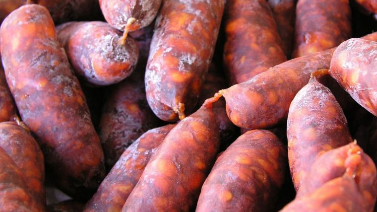 Detectan Listeria en varios lotes de chorizo y salchichón ibérico comercializados en Castilla-La Mancha