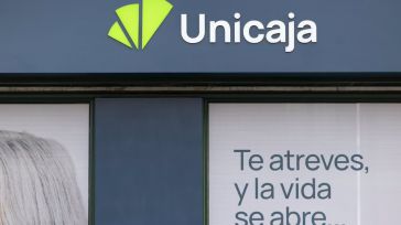 Unicaja vuelve a sufrir una caída total de sus servicios: Horas sin pagos con tarjeta, banca online ni operativa