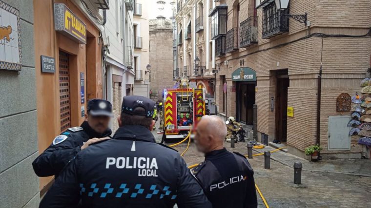 El incendio en el cuarto de calderas de un edificio del Casco de Toledo obliga a desalojar a los vecinos
