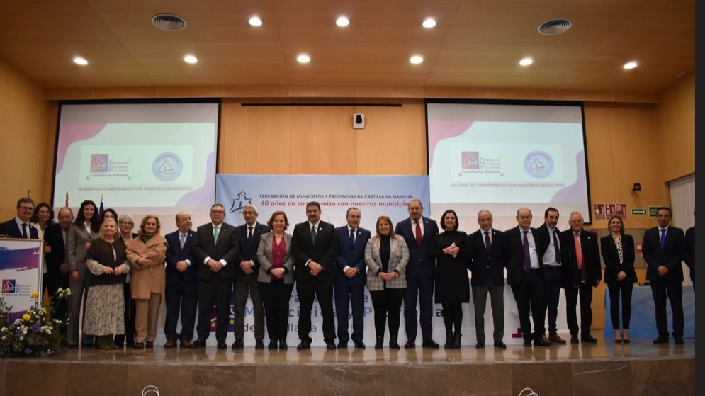 La FEMP C-LM celebra 40 años con un homenaje a los presidentes y presidentas que han pasado por la institución