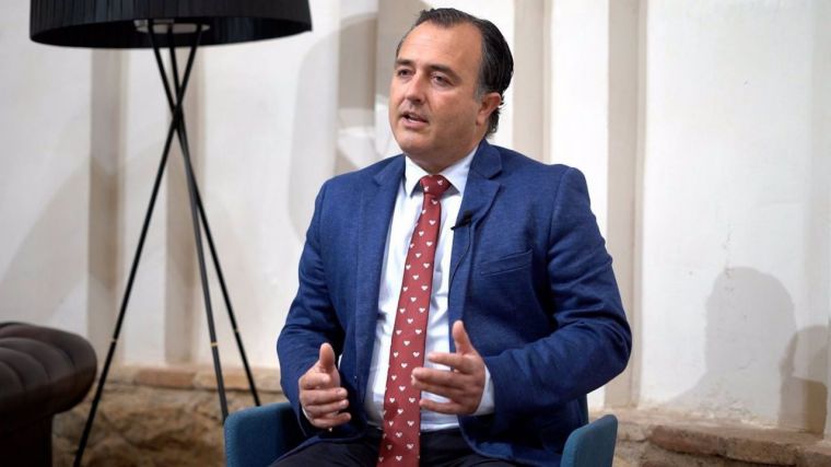 Moreno (Vox) estima en 17 millones extra el gasto de aumentar diputados y zanja: 'Modificar el Estatuto no es prioridad'