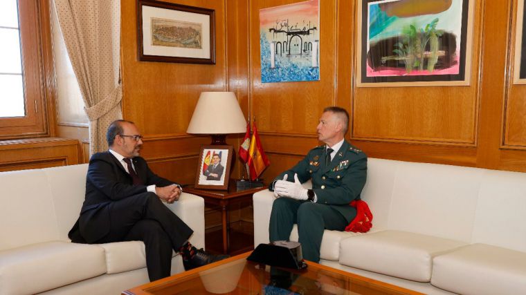 Bellido recibe al nuevo jefe de la Guardia Civil en Castilla-La Mancha