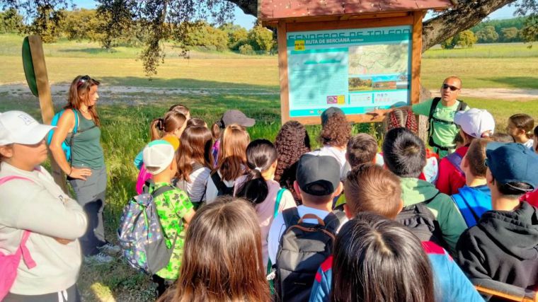 Éxito de la nueva propuesta educativa de la Diputación: el ‘Programa de Senderismo Didáctico’ agota sus plazas en menos de una semana