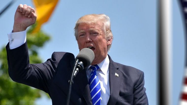 Trump confunde a España con un miembro de los BRICS y amenaza con imponer aranceles del 100%