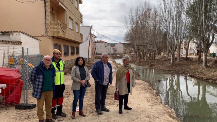 La UME retira más de 1.500 metros cúbicos de escombros en los trabajos de acondicionamiento en Mira tras la dana