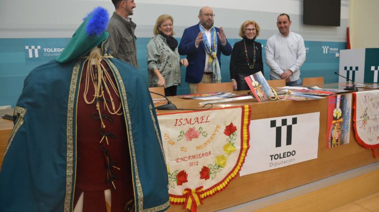La Diputación de Toledo confirma que tradiciones arraigadas como “La Encamisada” de Menasalbas benefician al conjunto de la provincia