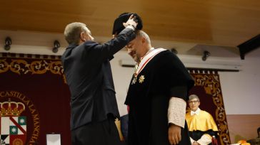 Garde apuesta por la empleabilidad, la innovación y la mejora de la financiación en su investidura como rector de la UCLM