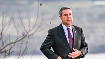 Page critica que se puedan colocar "fronteras" dentro de España y cree que el país circula en "dirección contraria" a UE