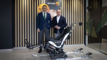 Globalcaja colabora con Amiab para posibilitar la práctica de esquí adaptado a personas con discapacidad 
