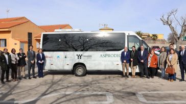 La Diputación de Toledo facilita que Asprodiq cuente con un nuevo autobús adaptado