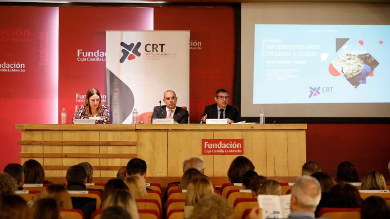 Bellido y Muñoz inauguran en Toledo un ciclo que asesora a las entidades locales de la región para “cumplir la ley de transparencia y trascenderla”