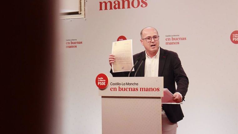El PSOE pregunta a Núñez si ha 'dado la orden' de enviar cartas 'políticas' y no informativas en ayuntamientos de P 