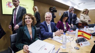 Aprobada la quita de deuda y Montero carga contra la 'deslealtad inédita' de las CCAA del PP