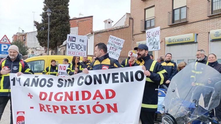 Empleados de Correos protestan en Talavera contra el Acuerdo Marco para la negociación del nuevo convenio colectivo