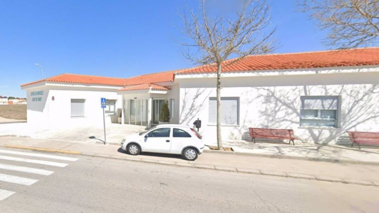 Desalojados los usuarios de una residencia de ancianos en Pedro Muñoz por un incendio en el edificio