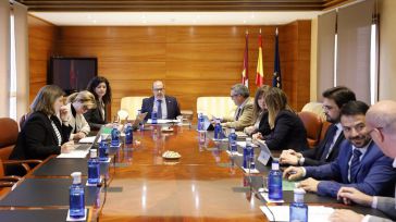 El pleno de las Cortes debatirá este jueves sobre igualdad de género, bienestar laboral y transporte en Talavera