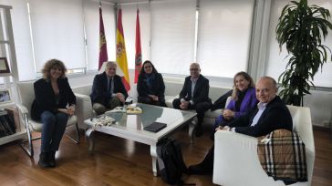 El Ayuntamiento de Ciudad Real y Ahorramas firman un convenio con la inauguración de su segunda tienda en el municipio