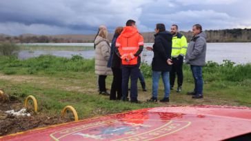 La crecida del Alberche obliga a evacuar a 58 personas de la urbanización Calalberche de Santa Cruz del Retamar